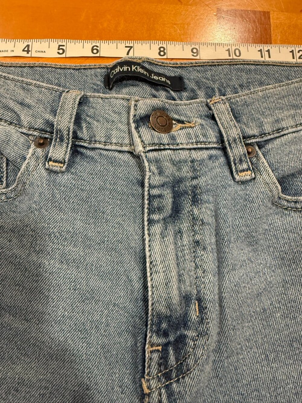 Calvin Klein Straight Leg Jeans Women’s 6 Light Wash Mid Rise Stretch Denim - Picture 7 of 10